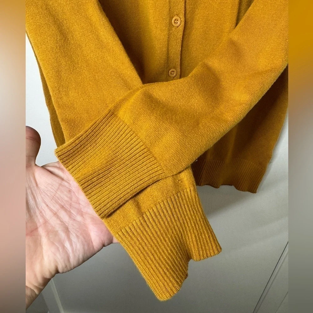 Cielo Mustard Yellow Button Front Long Sleeve Cardigan Sweater Size Large